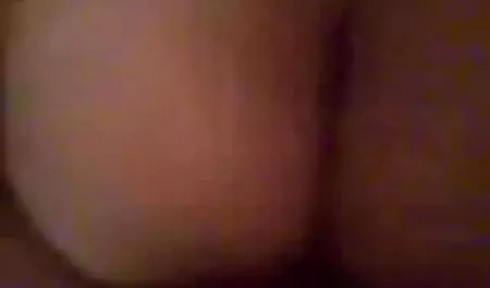 YouPornMate _LittleLola_ कैमरे के लिए खेलता हिंदी सेक्सी पिक्चर फिल्म है