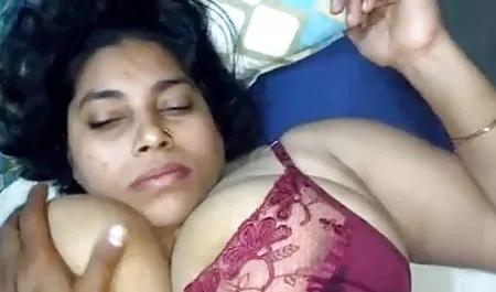 जकूज़ी में दो सेक्सी लेस्बियन दुलार करते हुए, लुलु ने अन्ना की चूत को बड़े प्यार से चाटा, उसकी वीडियो सेक्सी पिक्चर वीडियो हिंदी जीभ में प्रवेश किया और गांड में उंगली की