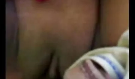 गोरा ने अपने सेक्सी पिक्चर दिखाएं वीडियो में पड़ोसी को सेक्स करने के लिए बुलाया और कैमरे पर उसका लिंग ले लिया