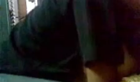 चश्मे में छात्र प्रकृति में खूबसूरती से गड़बड़ कर दिया और उसकी चूत को शुक्राणु सेक्स सेक्सी पिक्चर फिल्म से भर दिया