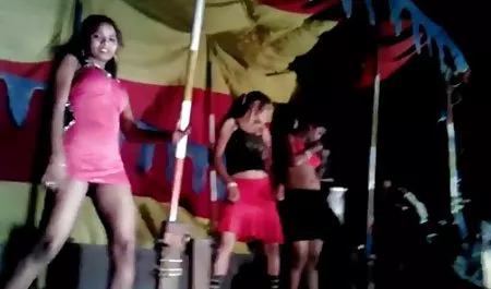 डॉक्टर ने अपने नए रोगी में एक अविश्वसनीय खोज की जिसमें योनि नहीं है। लड़की की जांच करने के बाद, वह उसे ढूँढता सेक्सी पिक्चर हिंदी वीडियो मूवी है ... उसके सिर के पीछे! डॉक्टर इस तरह के एक दुर्लभ अवसर को याद नहीं करते हैं