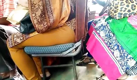 स्वादिष्ट boobies के साथ उमस भरे फूहड़ ने बटलर को अपनी बातों में उलझाते हुए पकड़ लिया, गुस्से में, वह आदमी पर झांसा देने लगा, और पिक्चर फिल्म वीडियो सेक्सी फिर उसे खुश करने का आदेश दिया