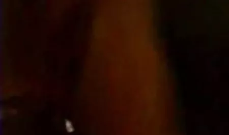 सभी छेदों में एक busty महिला perley की तरह सेक्सी दिखाइए पिक्चर