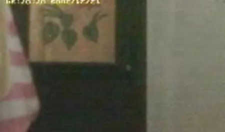 गोरा गोरा कैमरे पर आता है हिंदी ब्लू पिक्चर हिंदी ब्लू पिक्चर हिंदी