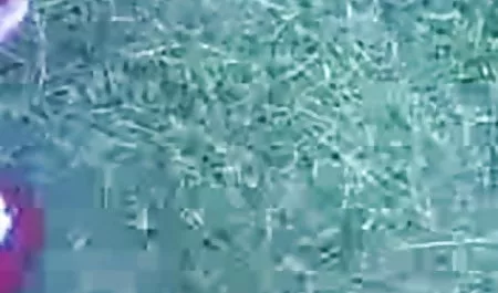 उसे गुलाम बनाकर मेज पर रख दिया, एक जवान औरत ने उसके मुँह पर अपनी चूत रख दी और उसे चोदना शुरू कर दिया, ताकि शुक्राणु वास्तव में उसकी चूत से सीधे दोस्त के मुँह हिंदी फिल्म दिखाएं सेक्स में बह जाए