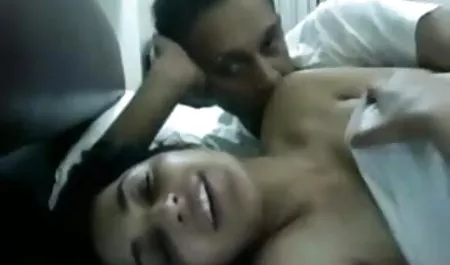 एशियाई लड़की एक अद्भुत blowjob बनाता है सेक्सी पिक्चर भेजो वीडियो में
