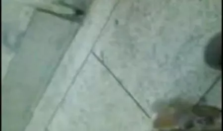 ब्लौंडी ने कार के पास एक सदस्य को सेक्सी नंगी सेक्सी फिल्म झुककर चूसा