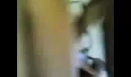 परिपक्व दोस्त ने खुद को अश्लील पत्रिकाओं के साथ उतारा और चुन लिया कि कौन सी कुतिया उसे हस्तमैथुन करती है सेक्सी वीडियो पिक्चर