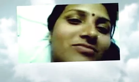 एक आदमी सेक्सी फिल्म भेजो वीडियो ने श्यामला के नाजुक छेद के एक सदस्य को बेरहमी से चला दिया