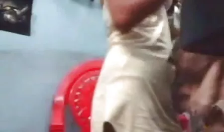 दोस्त ने समुद्र तट पर एक श्यामला को बीपी सेक्स फिल्म उतार दिया, कमरे में लाया और उसे गड़बड़ कर दिया