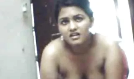 क्यूट अरब महिला वेबकैम पर बिल्ली खेलती वीडियो हिंदी फिल्म सेक्सी है