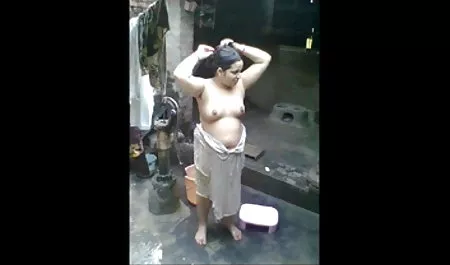 धारीदार मोज़ा में श्यामला इंग्लिश पिक्चर दिखाइए सेक्सी उसे बिल्ली गड़बड़ हो जाता है और स्तन पर सह