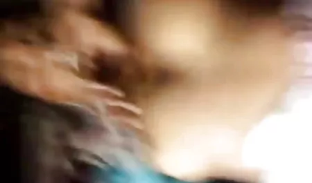 सींग का बना हुआ सेक्सी सेक्सी फिल्म हिंदी में छोटी पत्नी उसके गधे को एक विशाल मुर्गा के लिए उजागर करती है