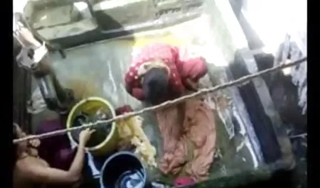 परिपक्व चाची एक छोटे से कमरे में पुरुषों हिंदी पिक्चर हिंदी पिक्चर सेक्सी को इकट्ठा करती है और उनके साथ अजीब अश्लील देखती है