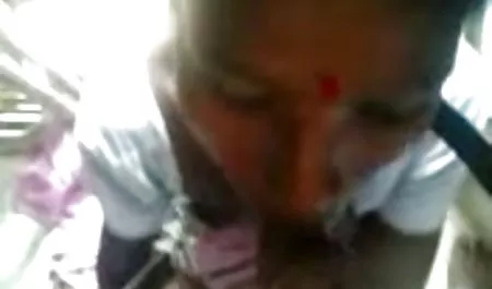 दाढ़ी के साथ बाल्ड सेक्सी आदमी एक ब्लू पिक्चर हिंदी ब्लू पिक्चर सुंदर प्यारा लड़की