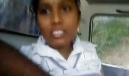 कुतिया सेक्सी फिल्म हिंदी पिक्चर फिल्म खुद डिल्डो को चोदती है और पति उसकी उंगलियों की मदद करता है