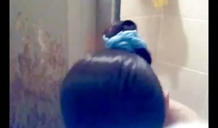 दोस्त ने पानी के नीचे फिल्माया कि कैसे एक कुतिया सेक्सी पिक्चर हिंदी में हस्तमैथुन करती है