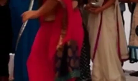 दो लड़कियों ने उसे एक दो मुंह वाला सिर दिया और वह एक भनभनाहट से कराह उठी, यह केवल एक चूसने के सेक्सी पिक्चर पिक्चर हिंदी में लिए थक गया था, दूसरा पहले से ही रास्ते में है और उसके मुंह को अपने मुंह से चमकता है