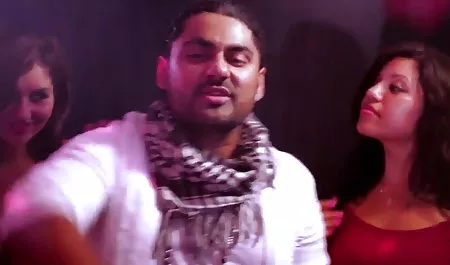 हॉट सेक्सी पिक्चर वीडियो में दिखाएं ब्राजीलियन लड़कियों ने बिकनी में अपने तंग बट दिखाए