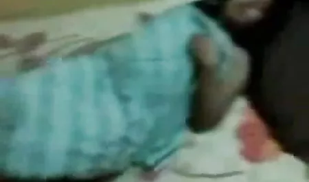 जापानी युवा वेश्याओं के बालों वाली pussies को चाटना पसंद सेक्सी पिक्चर फिल्म हिंदी करते हैं, उनके स्तनों पर सह और उनसे उनका अमृत चाटते हैं