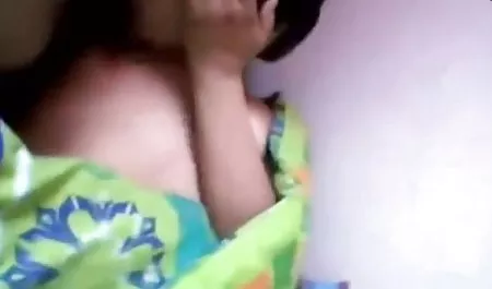 निर्देशक सेक्सी पिक्चर सेक्सी फिल्म वीडियो के साथ कास्टिंग में श्यामला गड़बड़ हो जाती है