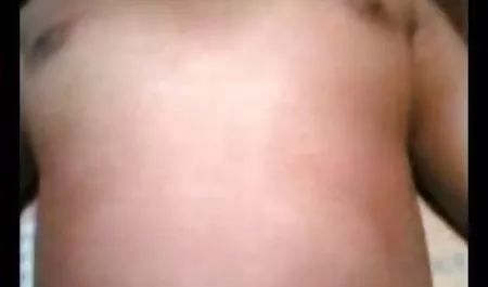 दोस्त सेक्सी फिल्म बीएफ हिंदी की उँगलियाँ और उसकी पत्नी के स्तन पर कमिंग