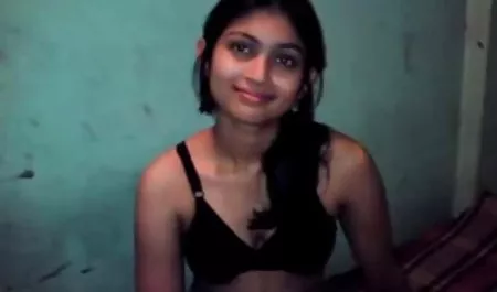 लड़कियों ने मौज-मस्ती के लिए एक स्ट्रैपआन सेक्सी फिल्म भेजो वीडियो खरीदा