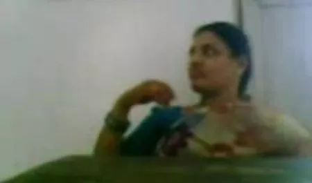 डिक पर उछल रही माँ की कराहें हिंदी पिक्चर फिल्म सेक्सी वीडियो