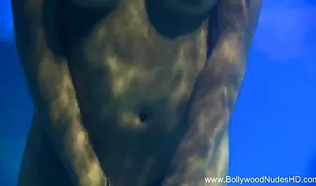 ग्लैमरस लड़की और ब्लू पिक्चर दिखाओ ब्लू पिक्चर हिंदी में पुराना स्टंप