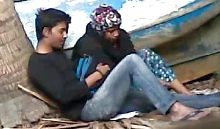 एक गैस मास्क पहने हुए और एक क्लब उठाते हुए, एक डाकू के समान, पति-पत्नी एक-दूसरे से डरते थे, जिसके बाद वे बहुत उत्साहित हो गए। यार ने अपनी बीवी को जोर वीडियो में सेक्सी पिक्चर वीडियो जोर से चोदना शुरू कर दिया और उसे ठीक से चोदने के बाद उसने अपनी बीवी की पीठ को पूरा किया