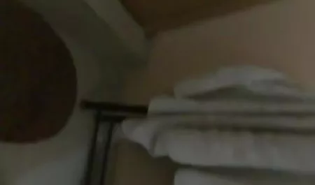 ब्लौंडी ने एक पुरुष के सेक्सी पिक्चर बताइए इंग्लिश कराह के नीचे डिक को चूसा