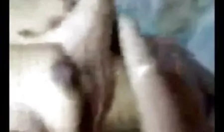 रसदार, हिंदी पिक्चर सेक्सी हिंदी पिक्चर सेक्सी छात्र उसके पड़ोसी द्वारा हाल ही में मुक्त किया गया और एक दिन और रात इस कुतिया को चोदता है