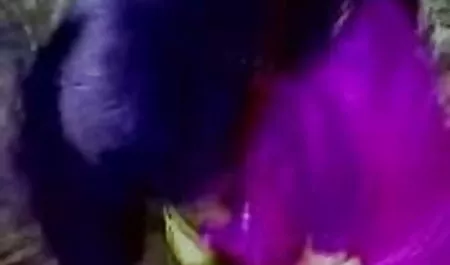 युगल बिस्तर में गड़बड़ हो जाता है सेक्सी पिक्चर दिखाओ वीडियो में