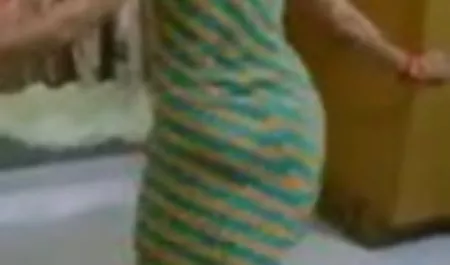 एक सुंदर गधा और एक सफेद डिक हिंदी पिक्चर फिल्म सेक्सी वीडियो में के साथ अंधेरे चमड़ी