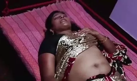 सचिव के पास बहुत व्यस्त कार्य दिवस है, इसलिए आराम करने सेक्सी पिक्चर वीडियो भेजो ना का भी समय नहीं है