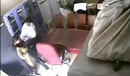 लोचदार गांड के साथ हिंदी फिल्म दिखाएं सेक्स उकेरे हुए मम्मे खुद को एक संतरे के साथ गुदा में चुदाई करते हैं